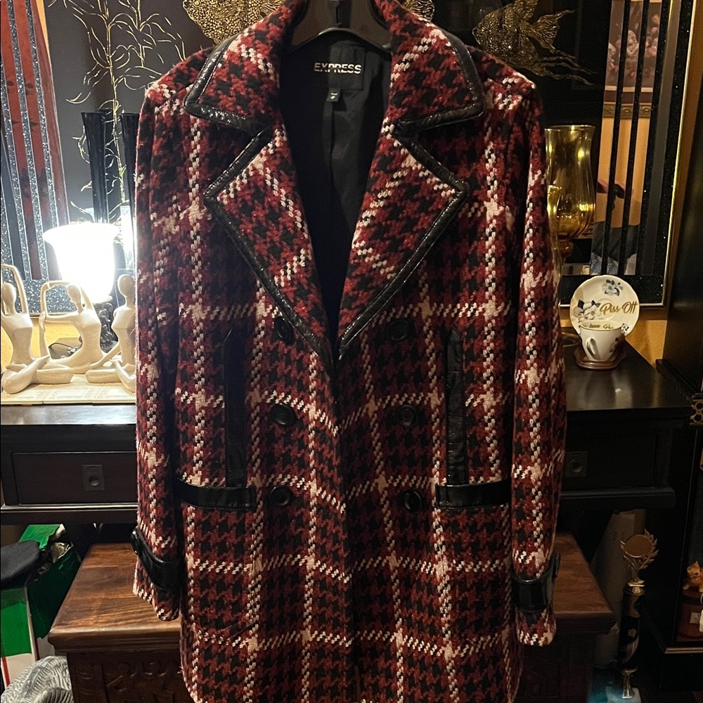 Express Women's Red and Black Houndstooth Blazer